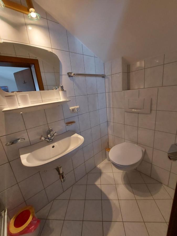 Zum Schneider Bed and Breakfast Finkenberg Eksteriør billede