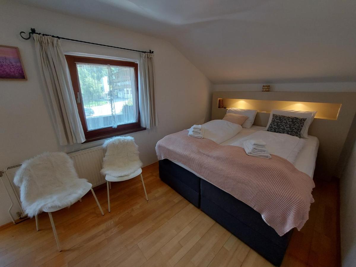 Zum Schneider Bed and Breakfast Finkenberg Eksteriør billede