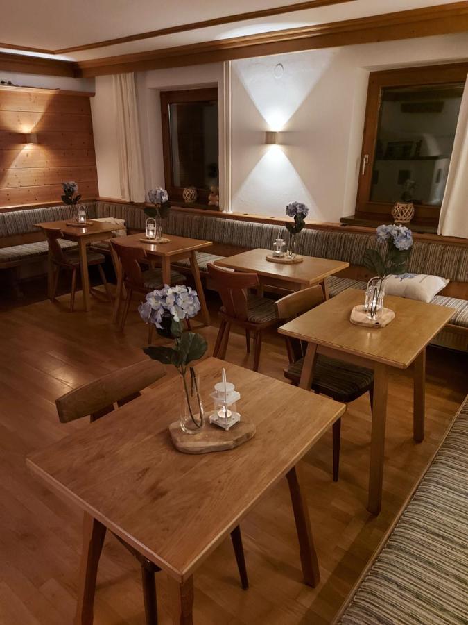 Zum Schneider Bed and Breakfast Finkenberg Eksteriør billede